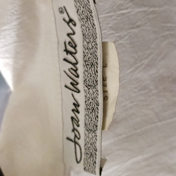 Vintage Joan walters blouse with gold buttons and gold embroidery on left pocket - Picture 2 of 5